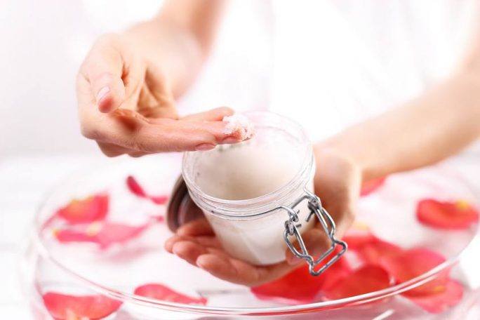 Domowy peeling: 5 receptur, które warto wypróbować